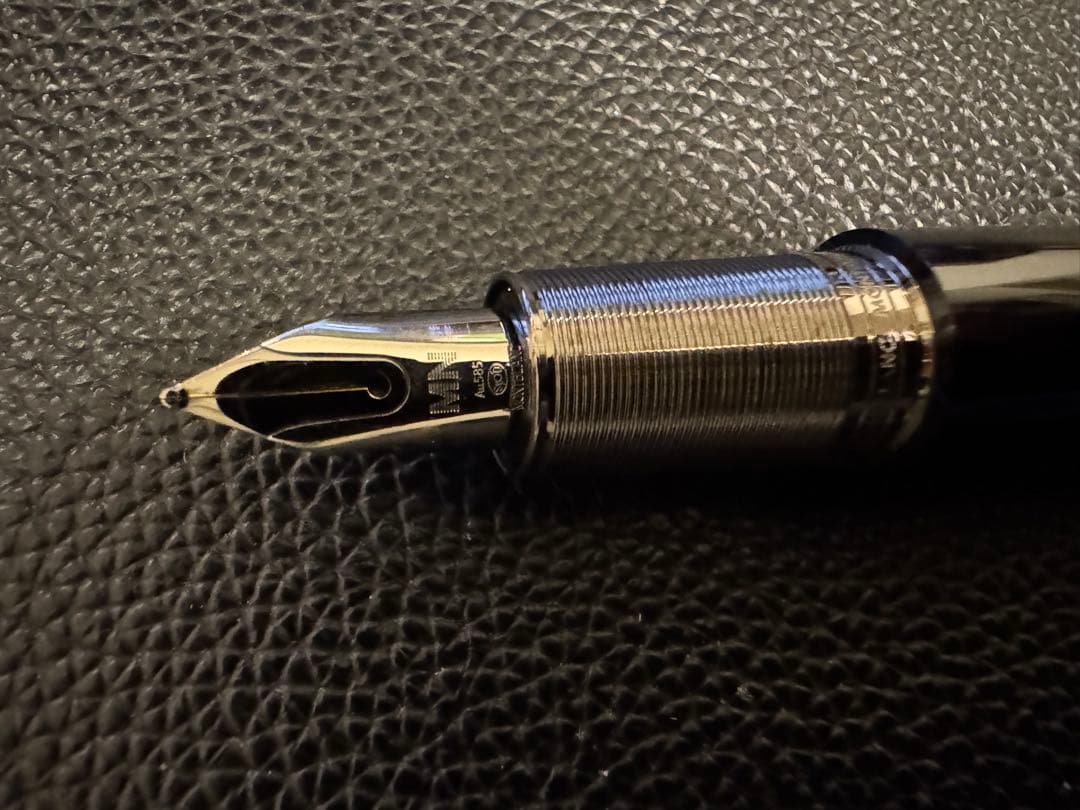 【そら豆】MONTBLANC M マーク・ニューソン 万年筆