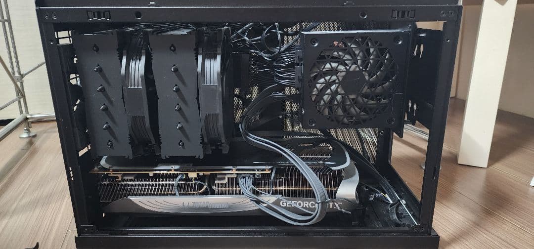 岸*木様 LIANLI Compact PC Case, A3-mATX Woo