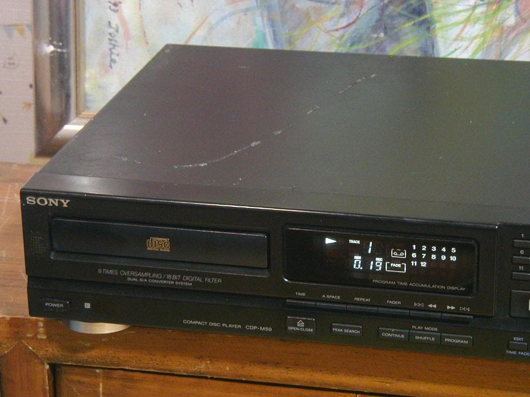 ★SONY CDP-M59 CDプレーヤー。￥24,800動作良好　キズ多い。