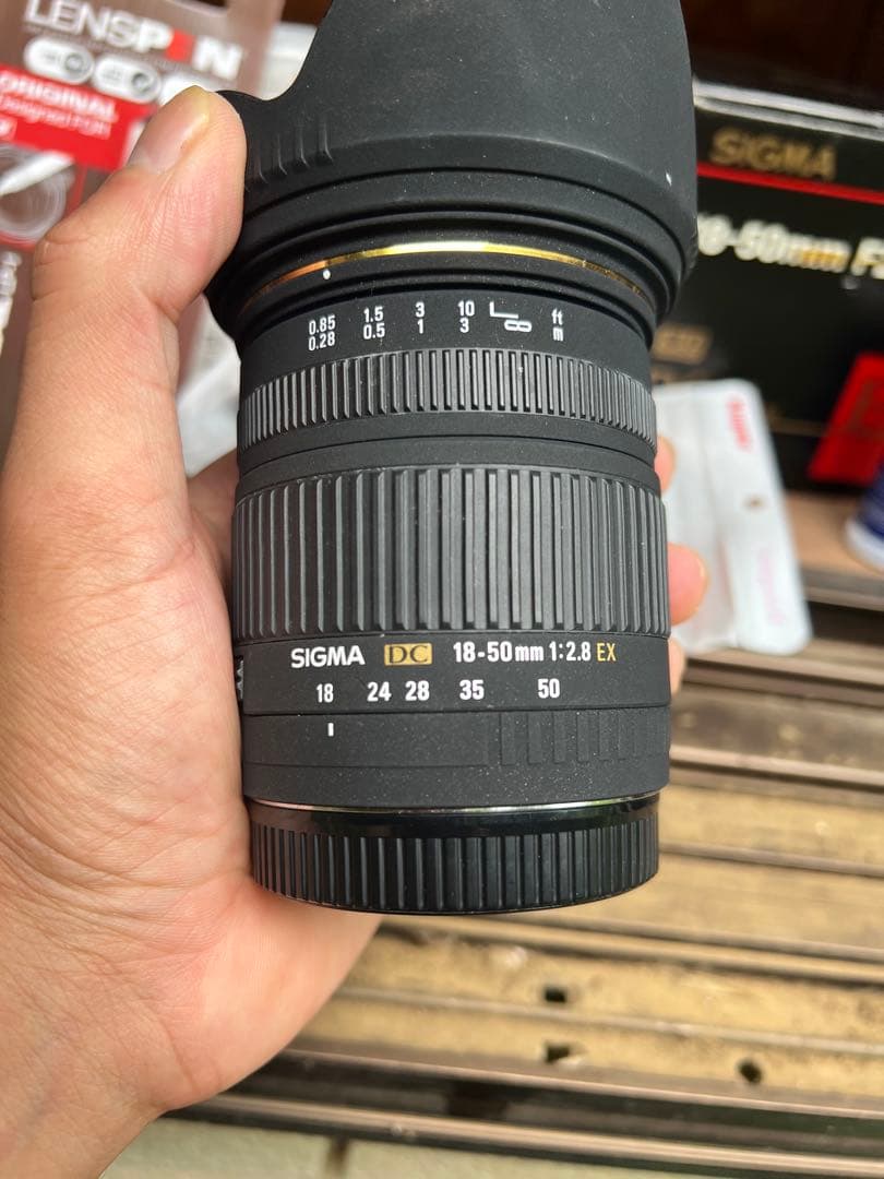 SIGMA 18-50mm F2.8 EX DC レンズ