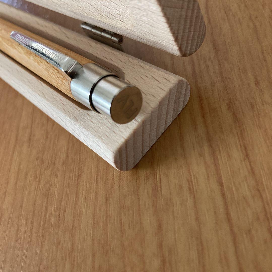 LOUIS VUITTON/ルイヴィトン美術館/ウッドボールペン/ペンケース付き