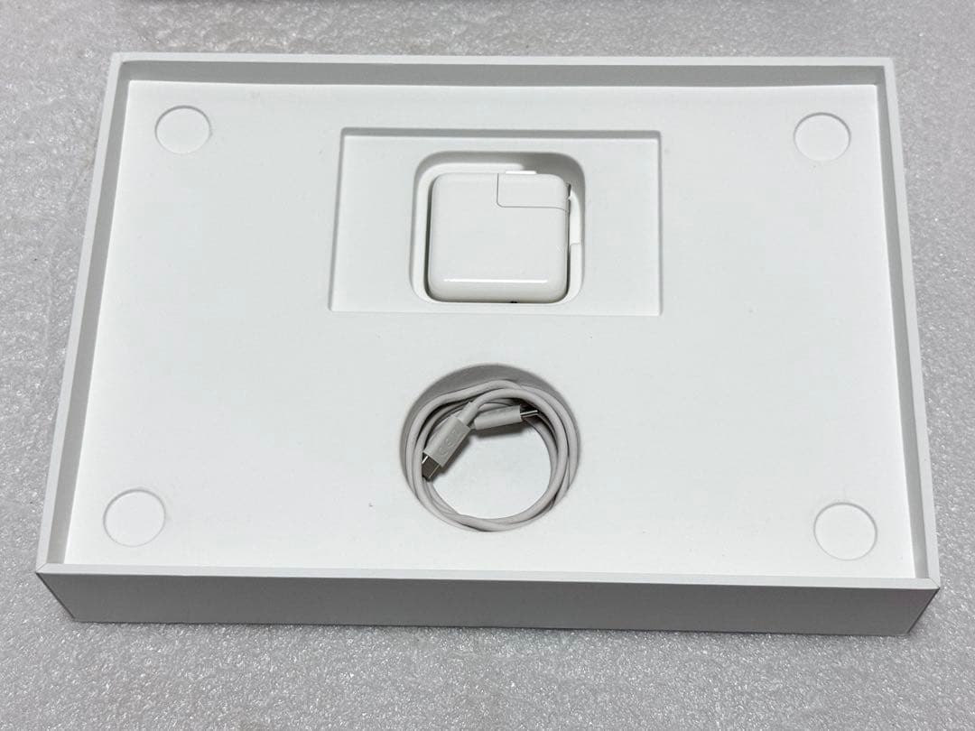 バッテリー状態良好　MacBook Air 13 2020 8GB 256GB