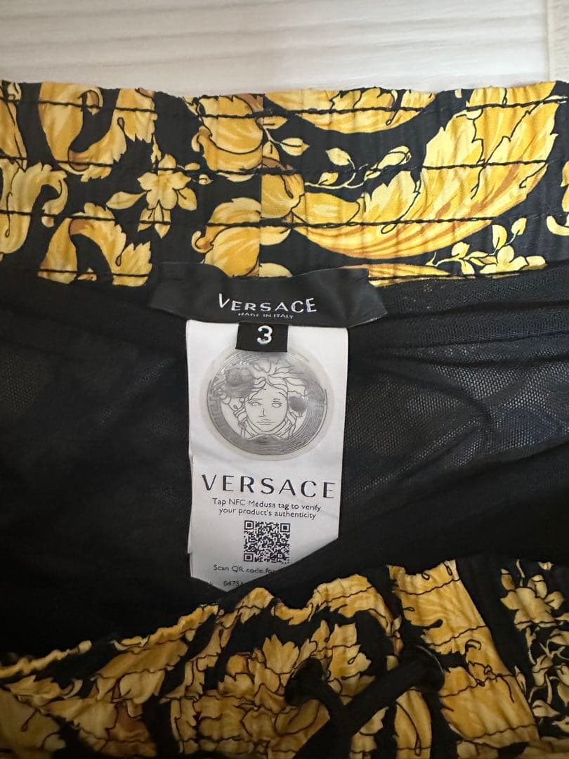VERSACE ゴールドバロック柄 海パン Mサイズ