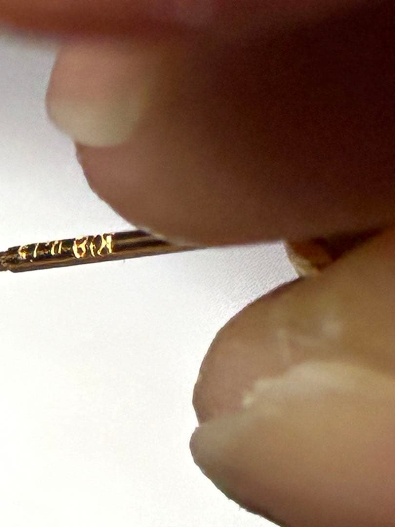 18金ダイヤ片耳ピアス