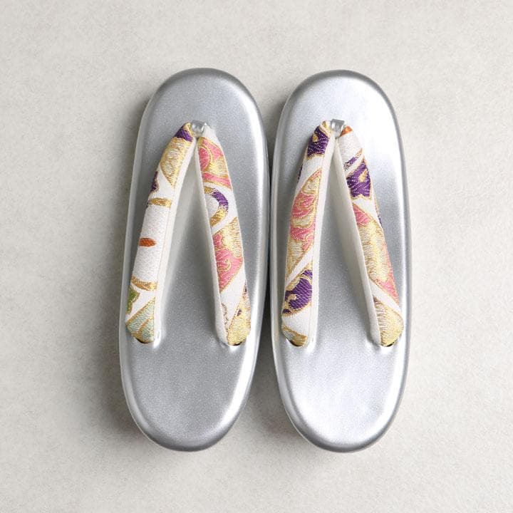 【新品】振袖用 草履バッグセット　古典 七宝文様　02809N