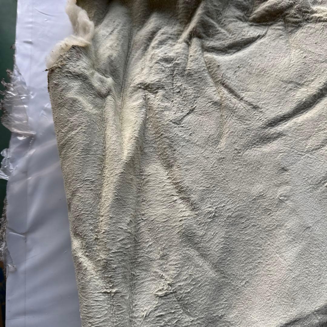 クリーム色 羊毛ラグ 大判80x110cm