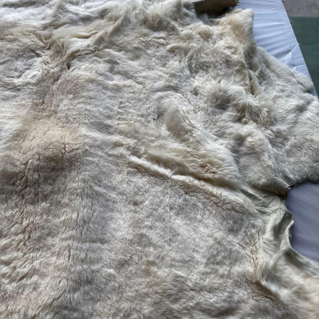 クリーム色 羊毛ラグ 大判80x110cm