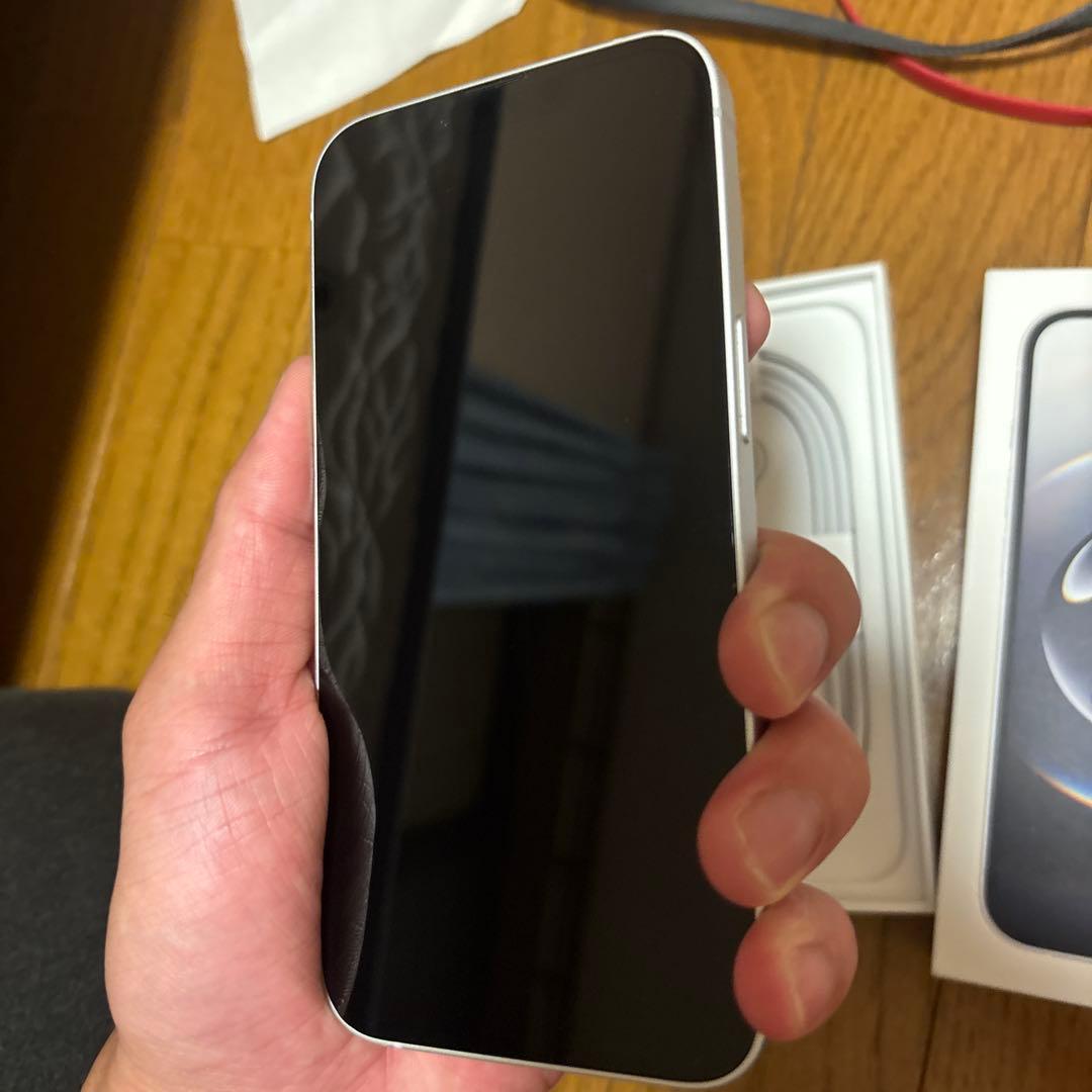 iPhone 16e 128GB ホワイト SIMフリー 本体・箱付