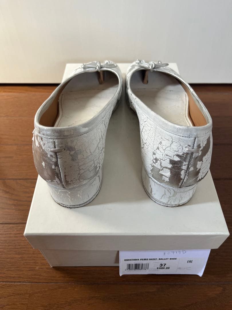 マルジェラ タビパンプス バレエシューズ 37 24cm ホワイト　シルバー