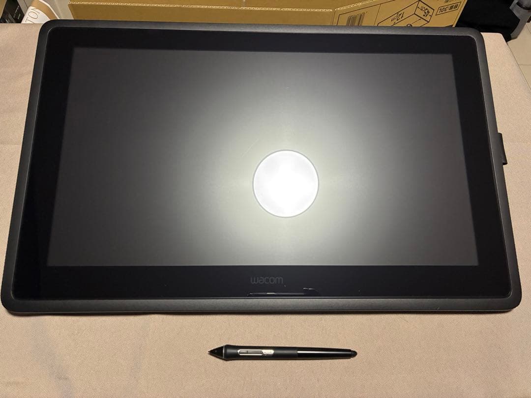 Wacom Cintiq 22 FHD DTK2260K1D 箱無し フィルム付