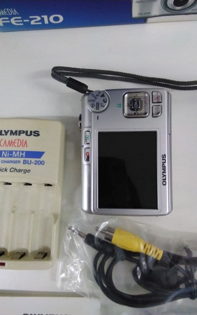 OLYMPUS　デジタルカメラ