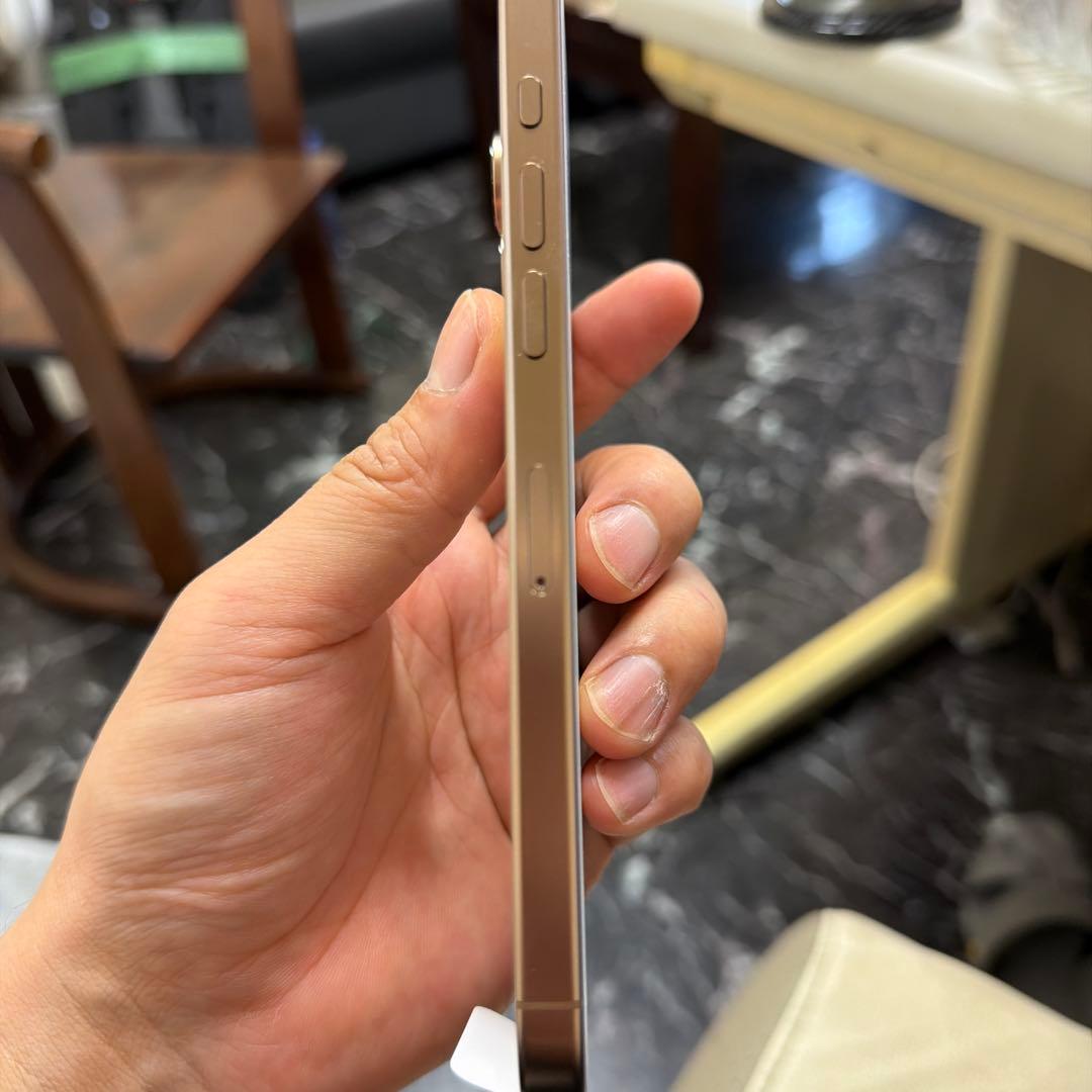 Apple iPhone 16 ProMax256Gデザートチタニウム