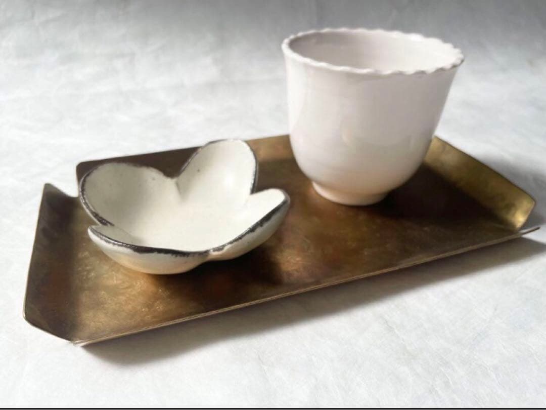 川地あや香さん真鍮のトレー