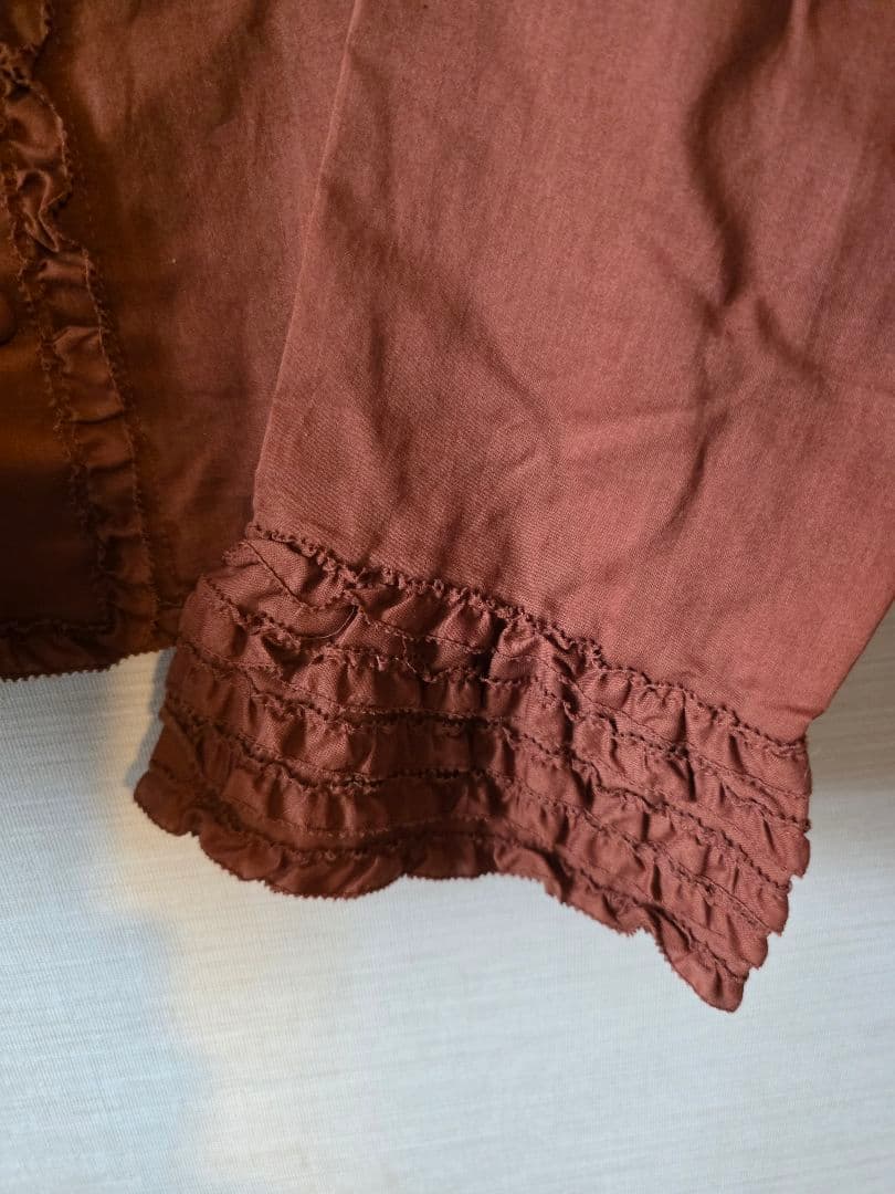 ブラウンフリルボウタイ長袖シャツKANEKOISAO