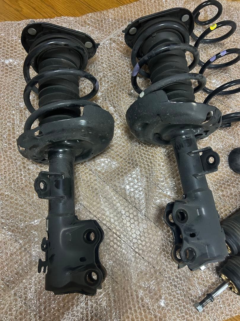 60プリウス純正サスペンション一式