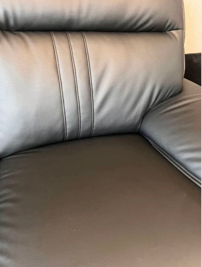 ★美品★3人用L型ソファ (2.32m×1.63m),汚れがつきにくいレザー