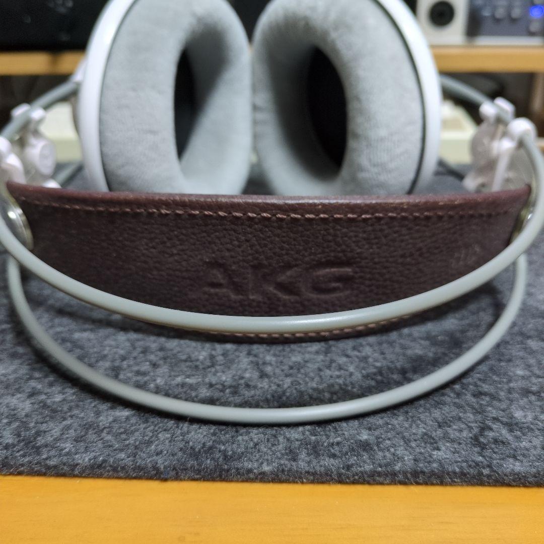 ヘッドホン AKG K701