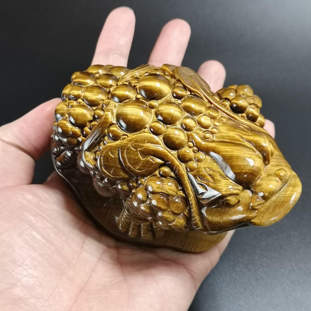 A13.宝石品質の三本足の蛙（金蟾）　三脚蛙　虎目石　タイガーアイ　珍品　天然石