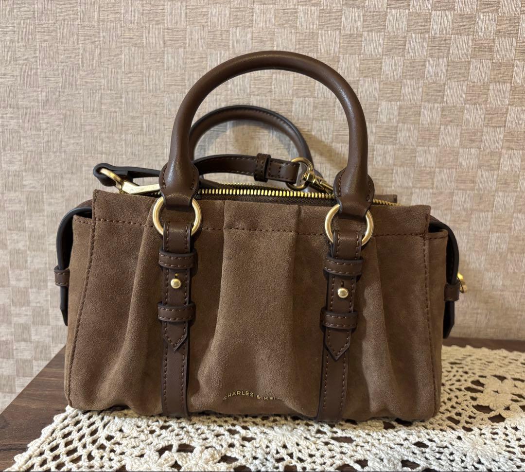 【新品未使用】【定価以下】CHARLES & KEITH Britton