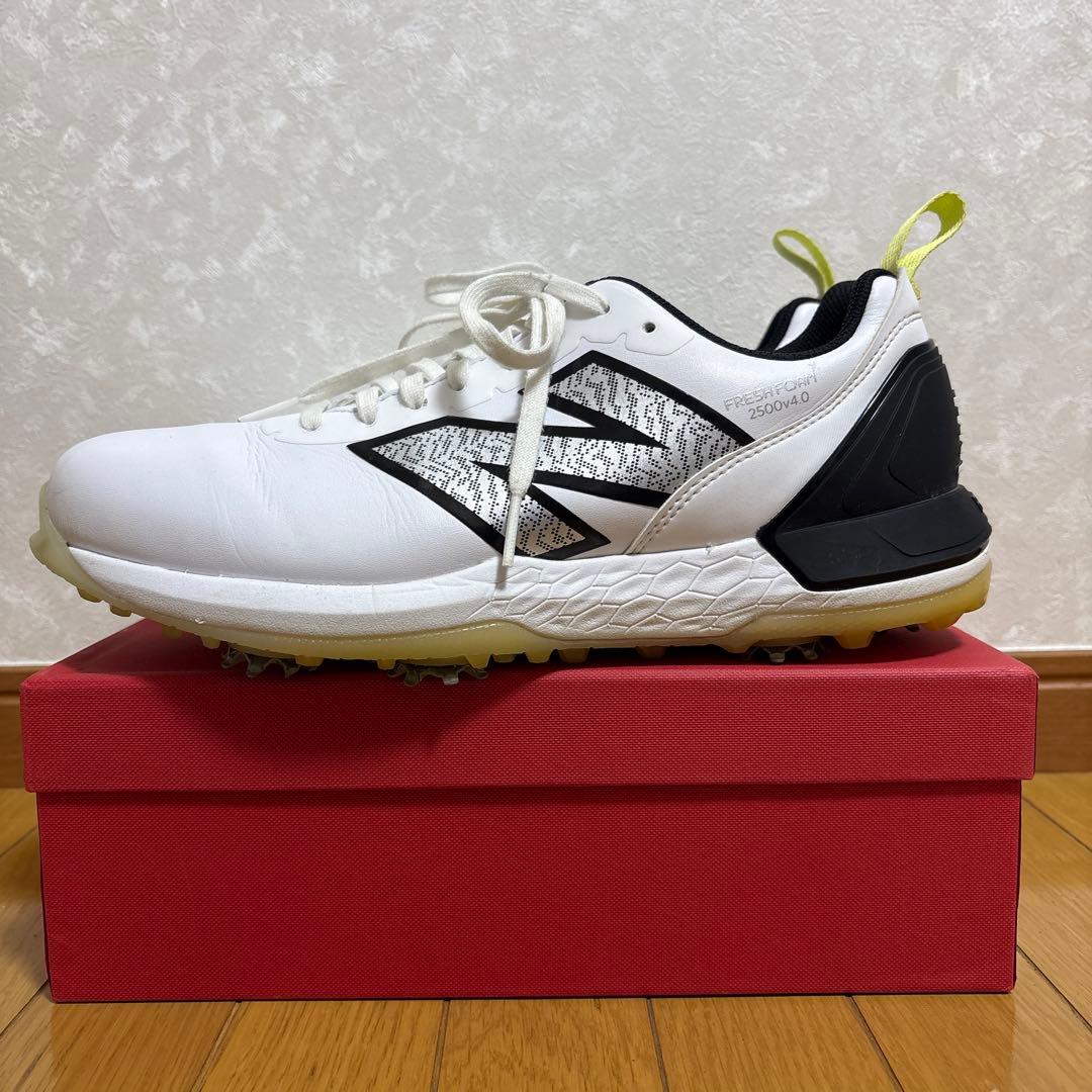 シューズ(男性用) New Balance UG2500 WHITE/BLACK(B4)