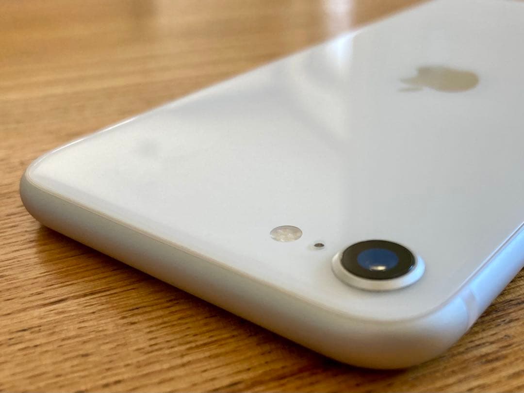 Apple iPhone SE（第2世代）64GB 美品