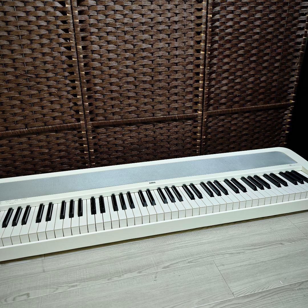 【完全動作品】KORG デジタルピアノ B1 ホワイト 88鍵盤 スタンド付き