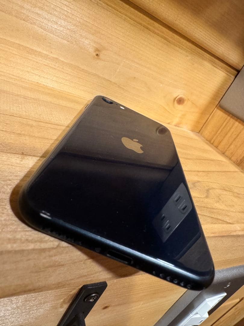 Apple iPhoneSE3 64GB SIMフリー