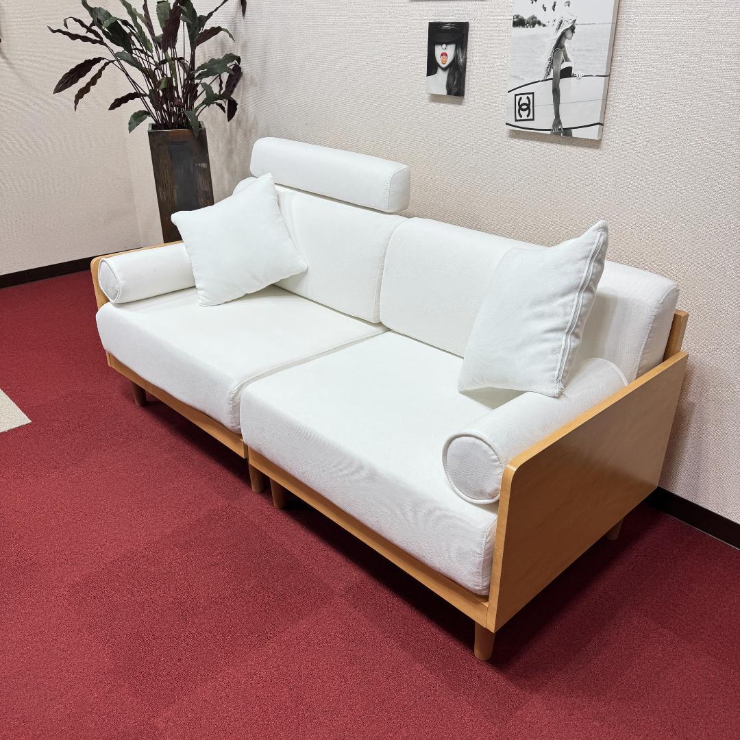 東京23区送料無料　美品2人ソファー　可愛い白色　洗浄/除菌済み