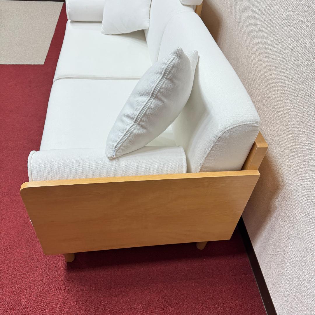 東京23区送料無料　美品2人ソファー　可愛い白色　洗浄/除菌済み