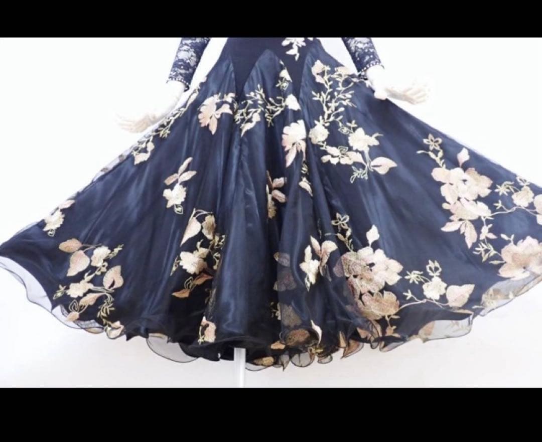 フラワー刺繍 黒 社交ダンス　ドレス