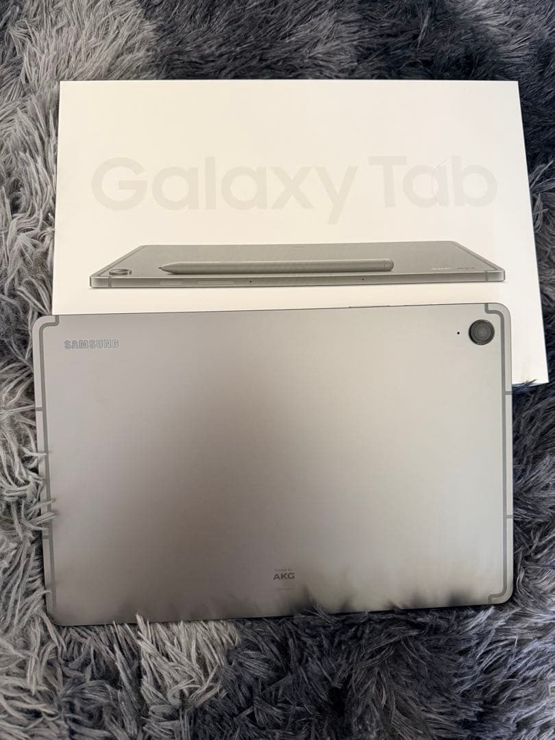 Samsung Galaxy Tab S9 FE 本体 シルバー S Pen付き