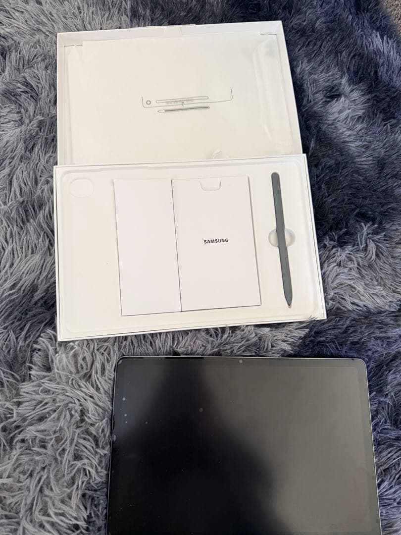 Samsung Galaxy Tab S9 FE 本体 シルバー S Pen付き