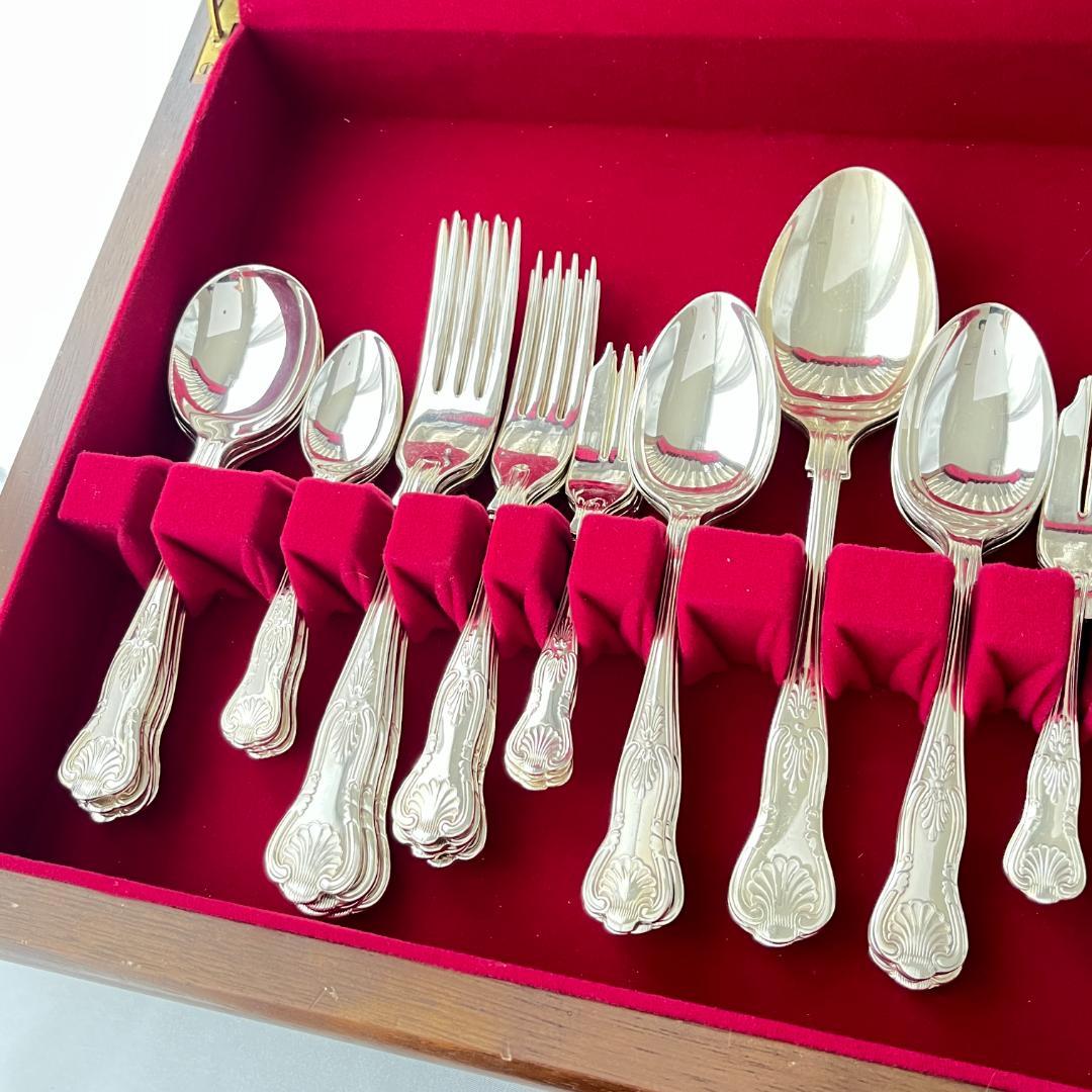 【Eben Parker】キングスパターンのディナーセット 8名用66本組