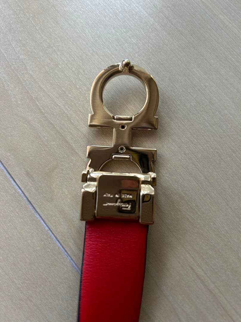 まゆみ　Salvatore Ferragamo ベルト
