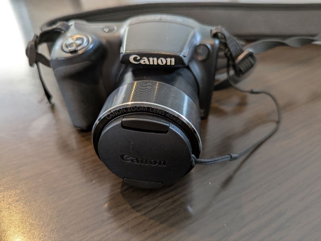 Canon PowerShot SX430 IS 本体と付属品