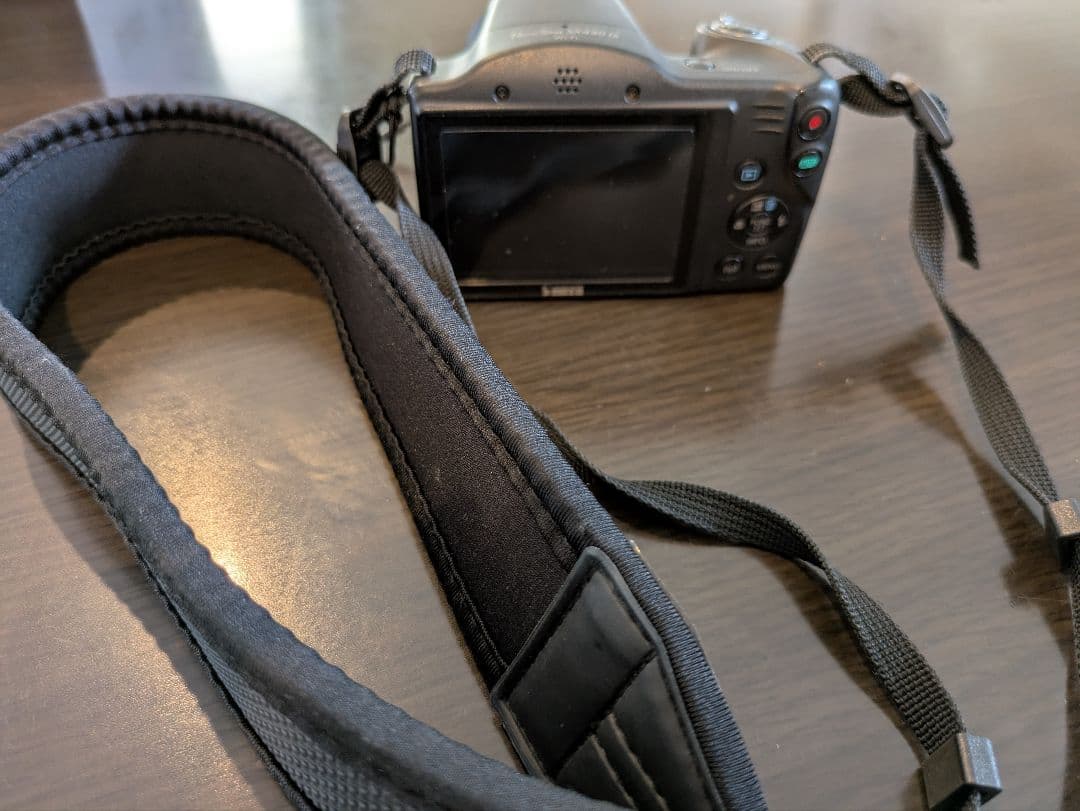 Canon PowerShot SX430 IS 本体と付属品