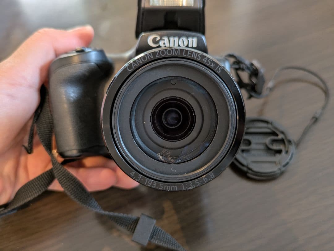Canon PowerShot SX430 IS 本体と付属品