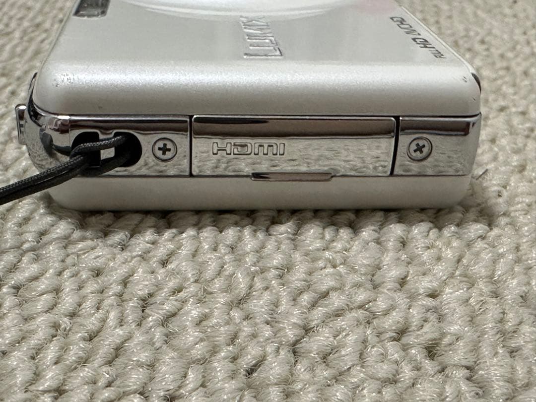 Panasonic LUMIX DMC-FX77 ホワイト　付属品あり