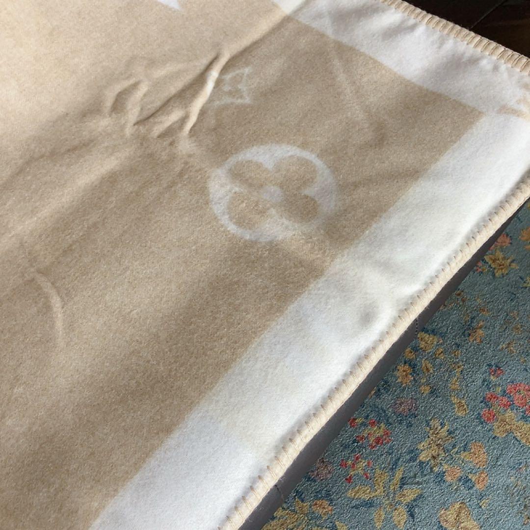 衛*也様 日焼け跡あり●ルイヴィトン ブランケット ベイビープレッド ベージュG