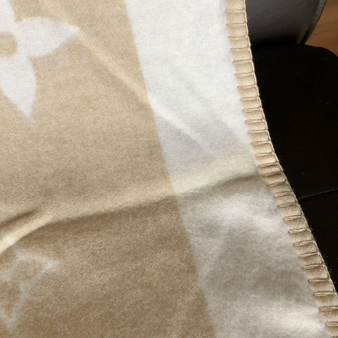 衛*也様 日焼け跡あり●ルイヴィトン ブランケット ベイビープレッド ベージュG