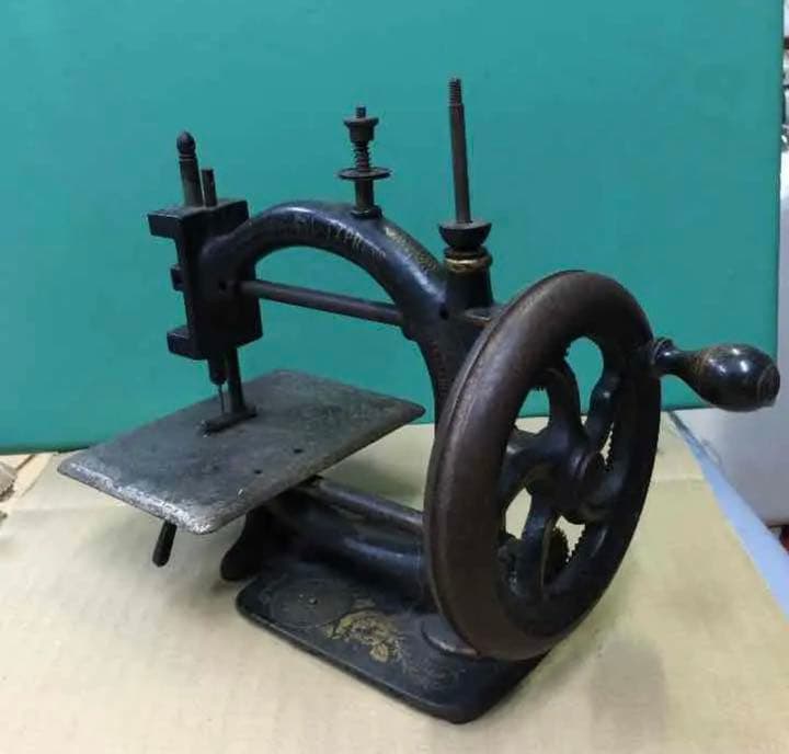 骨董品　ドイツ製　ミシン