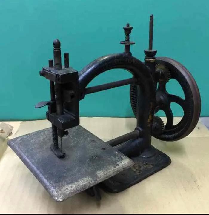 骨董品　ドイツ製　ミシン