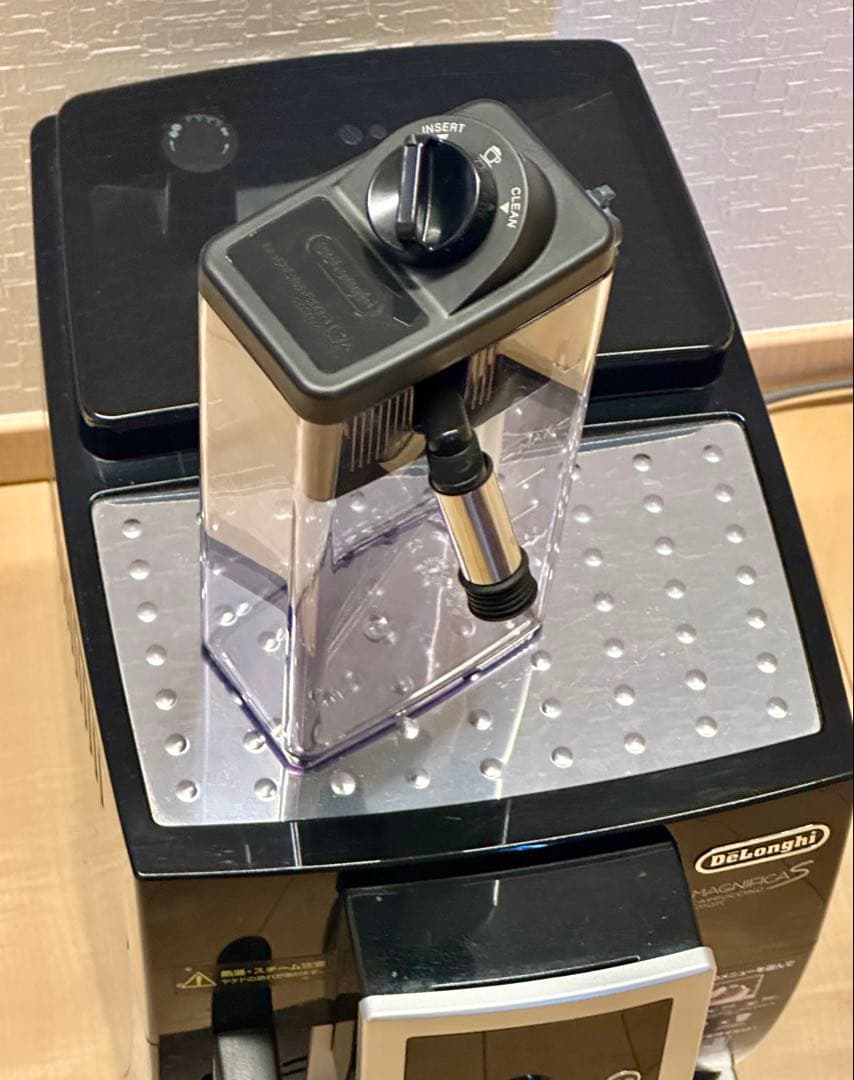 デロンギ　マグニフィカSカプチーノ　石灰除去済みECAM23260SBN