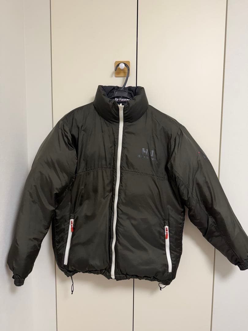Helly Hansen ブラックダウンジャケット　リバーシブル