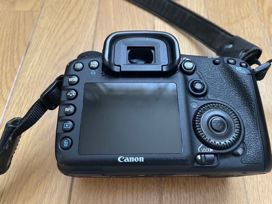 EOS 7D・ボディ／標準レンズ／単焦点レンズ　セット