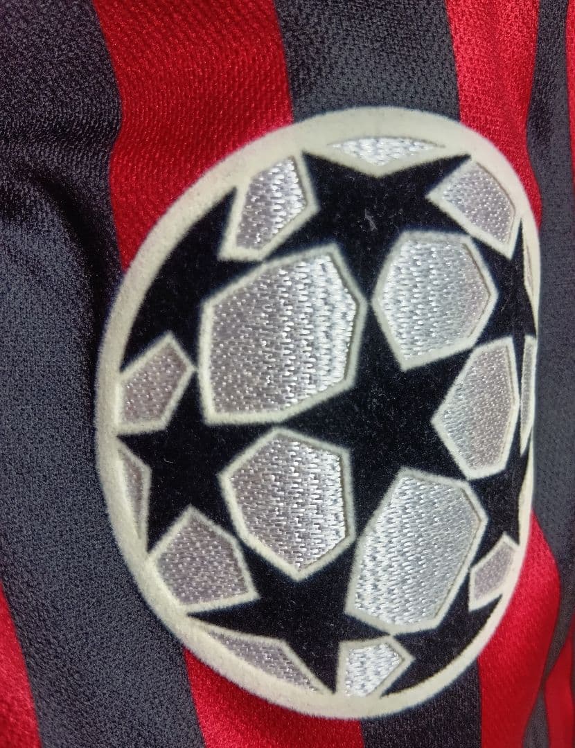 アルベルティーニのミラン100周年記念ユニフォーム