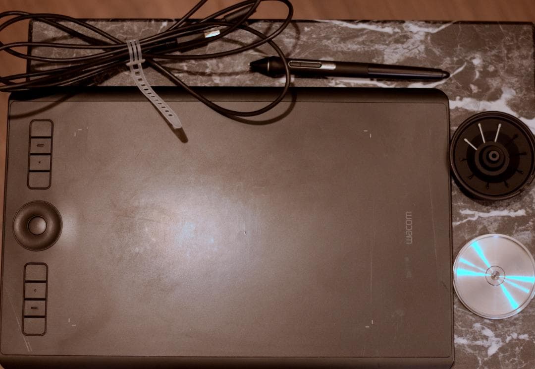 Wacom Intuos Pro Medium PTH-660/K0 本体