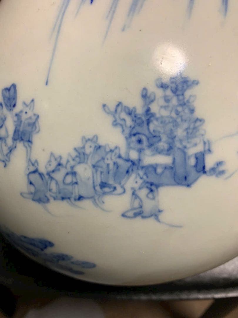 江戸時代　青白磁の動物装飾瓶