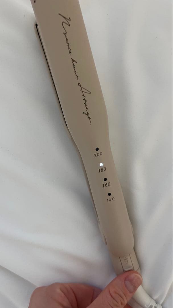 ニュアンスヘアアレンジ［クレイツ］ヘアアイロン