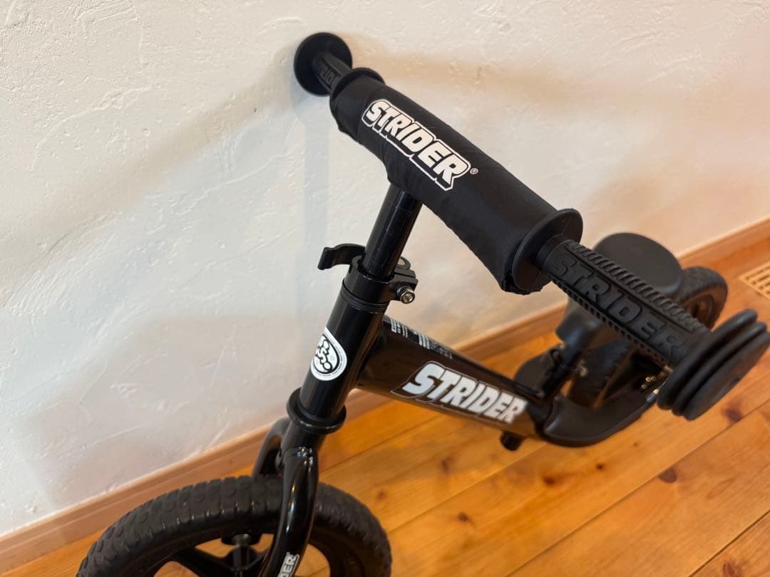 STRIDER バランスバイク 黒